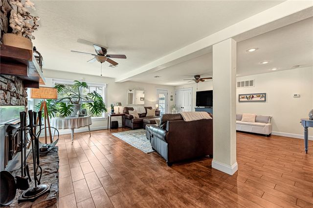 16247 Scotsdale Drive, Bella Vista, AR 72715