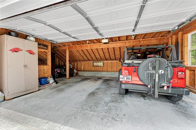 16247 Scotsdale Drive, Bella Vista, AR 72715