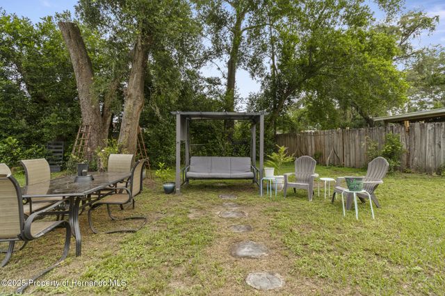 27286 Warner Avenue, Brooksville, FL 34602