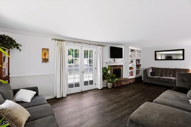 7105 Hague Road, Indianapolis, IN 46256