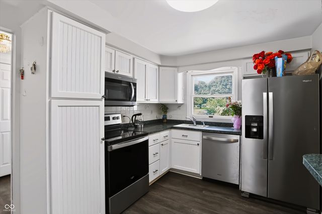7105 Hague Road, Indianapolis, IN 46256