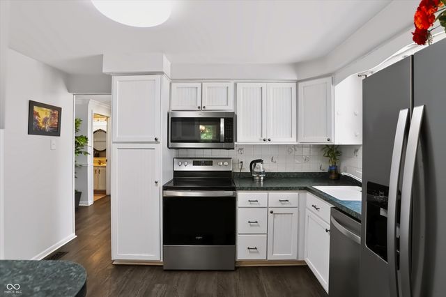 7105 Hague Road, Indianapolis, IN 46256