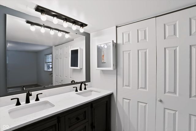 7105 Hague Road, Indianapolis, IN 46256