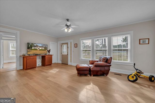 425 S 3rd Street, Vienna, GA 31092