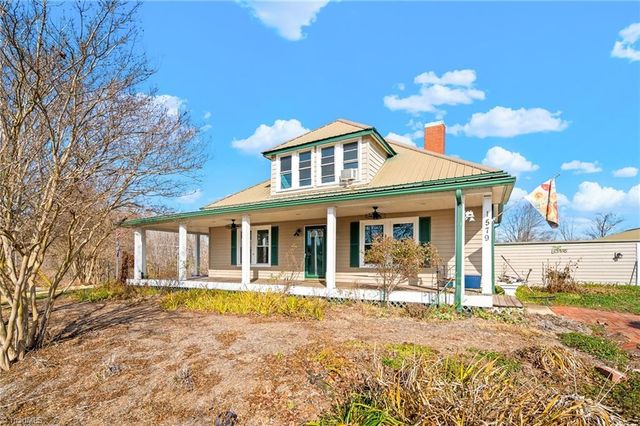 1579 Lake Road, Thomasville, NC 27360