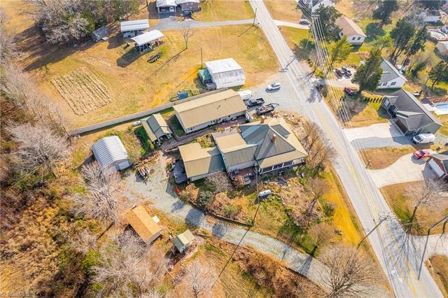 1579 Lake Road, Thomasville, NC 27360