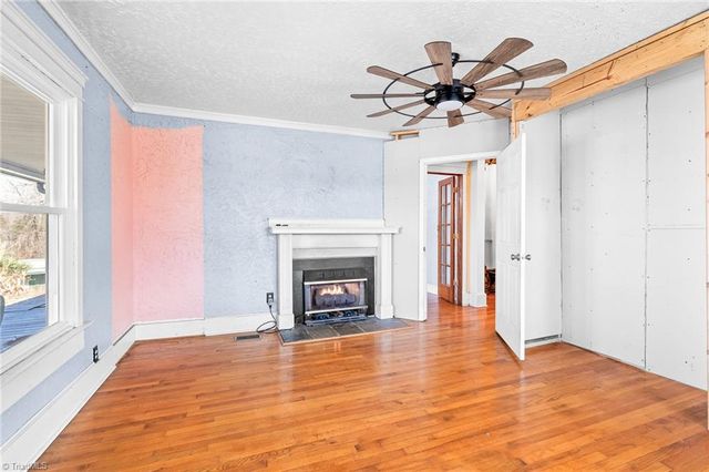 1579 Lake Road, Thomasville, NC 27360