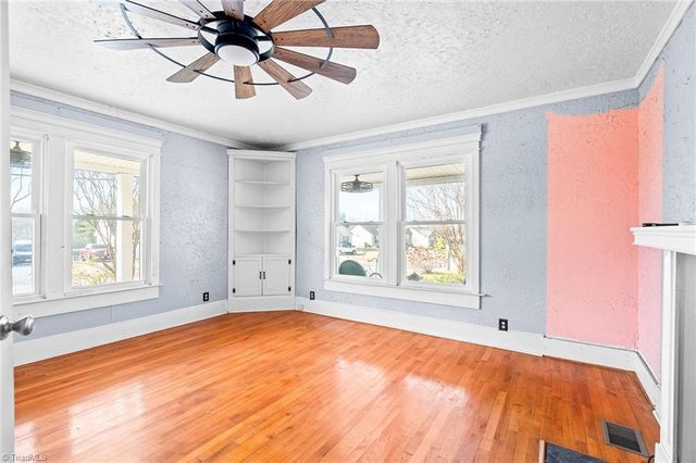 1579 Lake Road, Thomasville, NC 27360