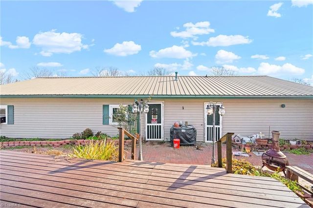 1579 Lake Road, Thomasville, NC 27360