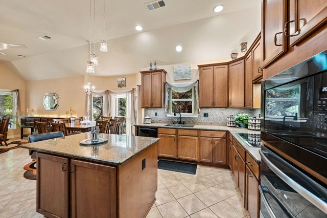9613 Crestview Drive, Denton, TX 76207