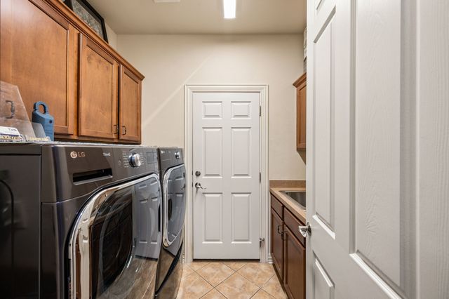 9613 Crestview Drive, Denton, TX 76207