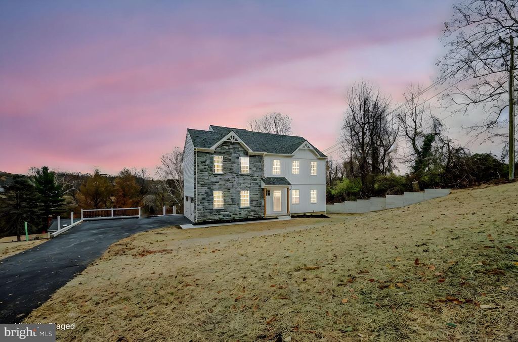 6 SHELDON DR, Newark, DE 19711