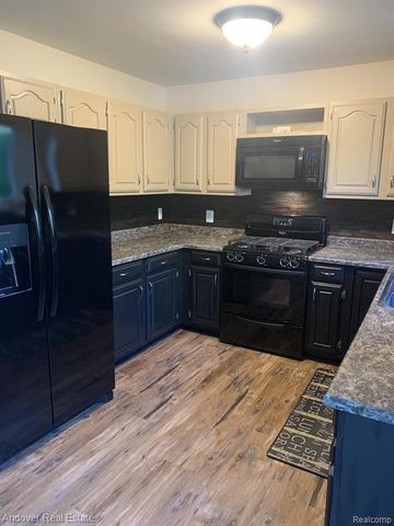 1019 Tanager Trail, Howell, MI 48843