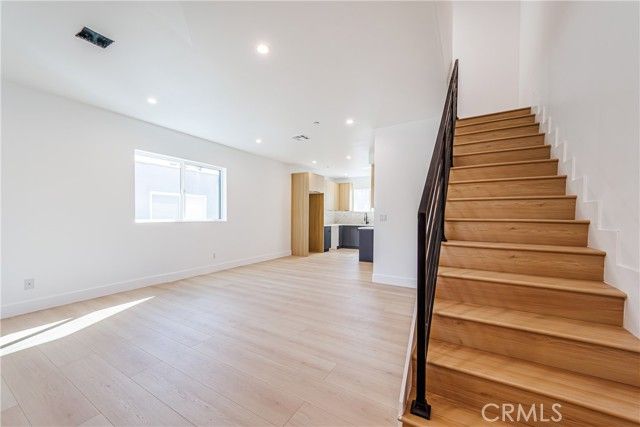 5209 W 20th Street A, Los Angeles, CA 90016