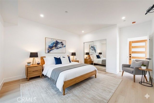 5209 W 20th Street A, Los Angeles, CA 90016