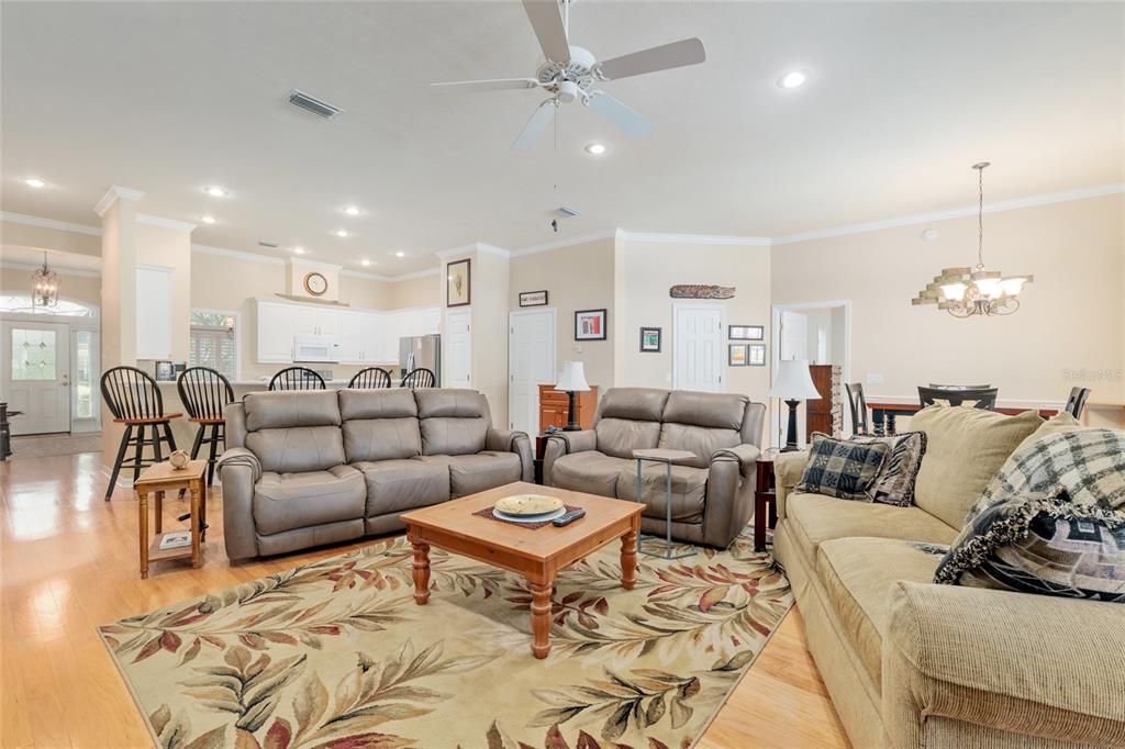 Image 17 of property listing at Address unavailable.