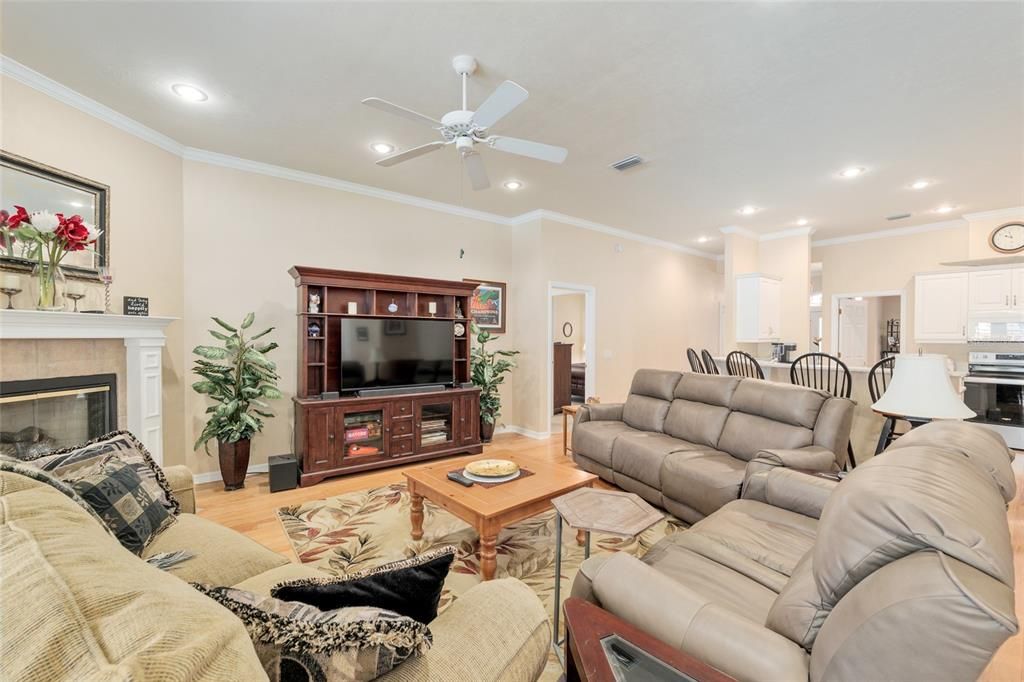 Image 18 of property listing at Address unavailable.