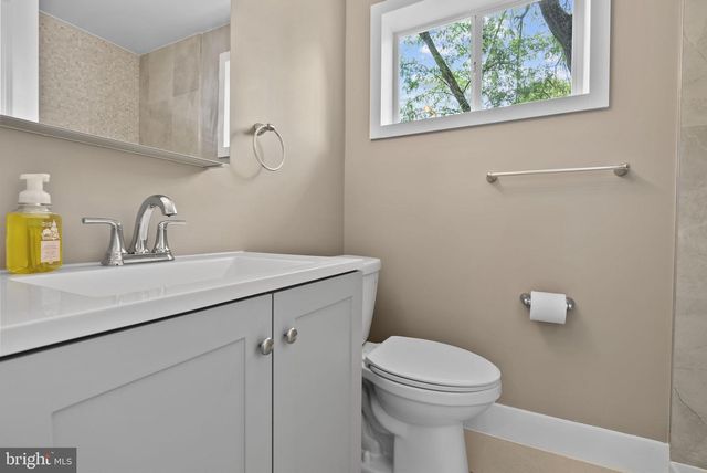 160 CHURCH RD, North Wales, PA 19454