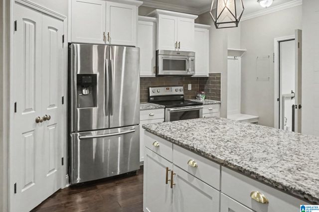 833 MADISON LANE, Helena, AL 35080
