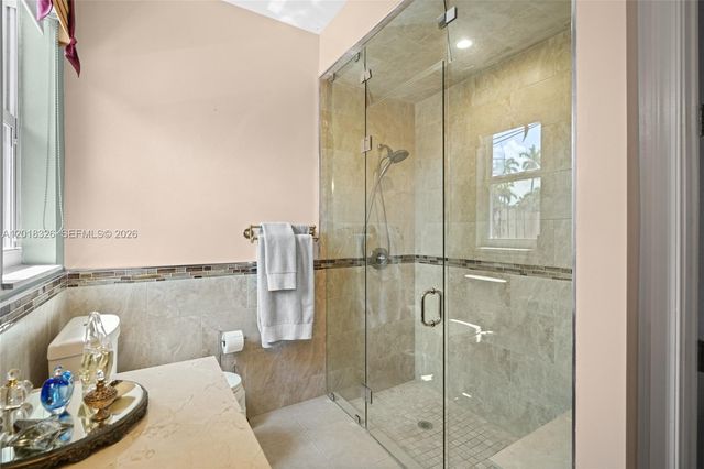 1282 Grant Ct, Hollywood, FL 33019