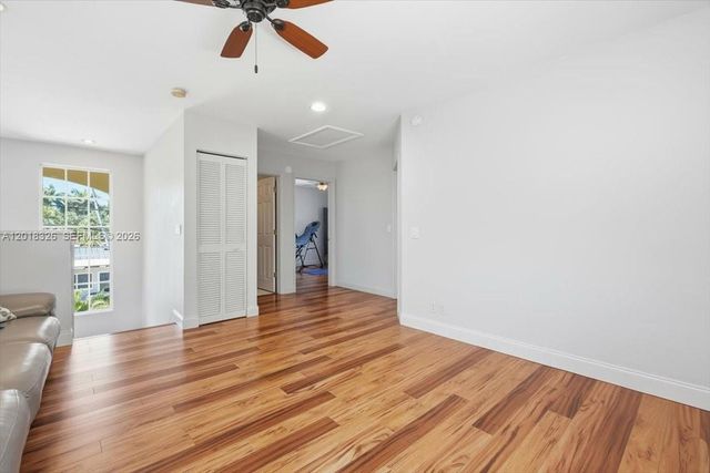 1282 Grant Ct, Hollywood, FL 33019