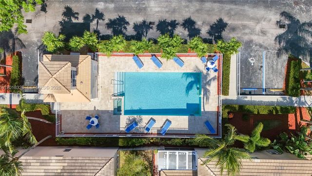 1282 Grant Ct, Hollywood, FL 33019