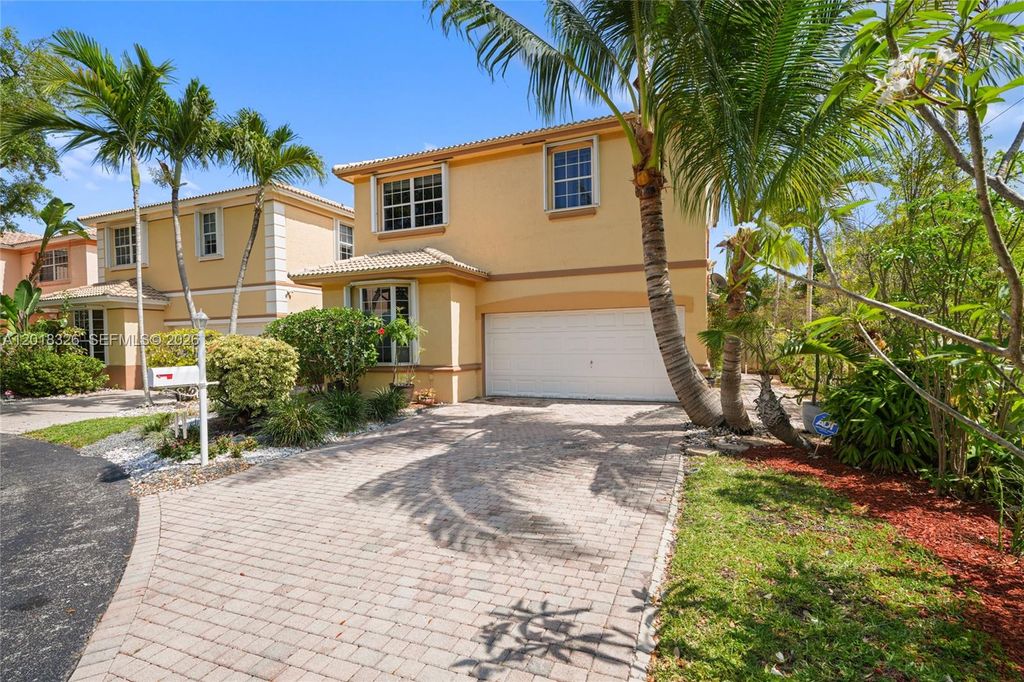 1282 Grant Ct, Hollywood, FL 33019
