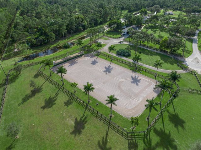 13230 Running Water Road, Palm Beach Gardens, FL 33418