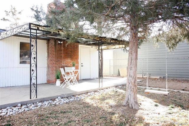 1373 Florence Street, Aurora, CO 80010