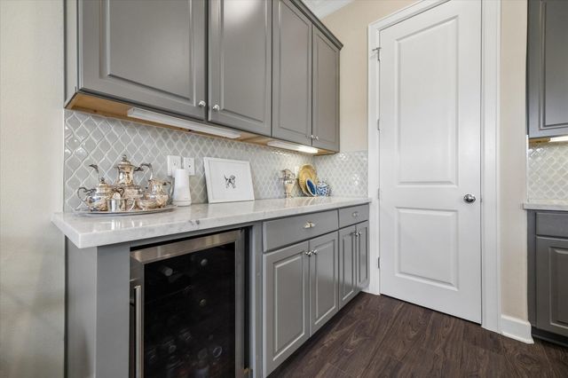 815 Shallow Hollow Drive, Houston, TX 77018