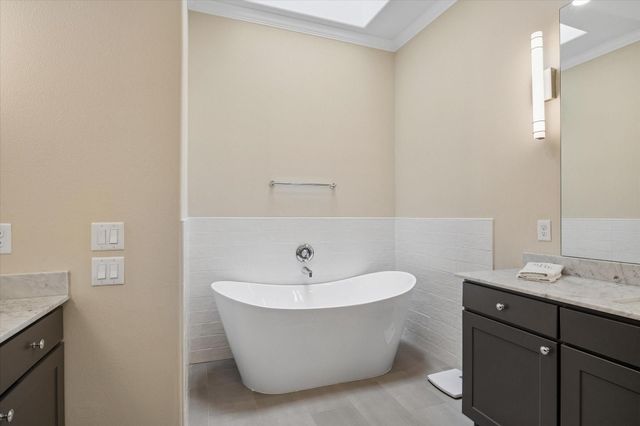 815 Shallow Hollow Drive, Houston, TX 77018