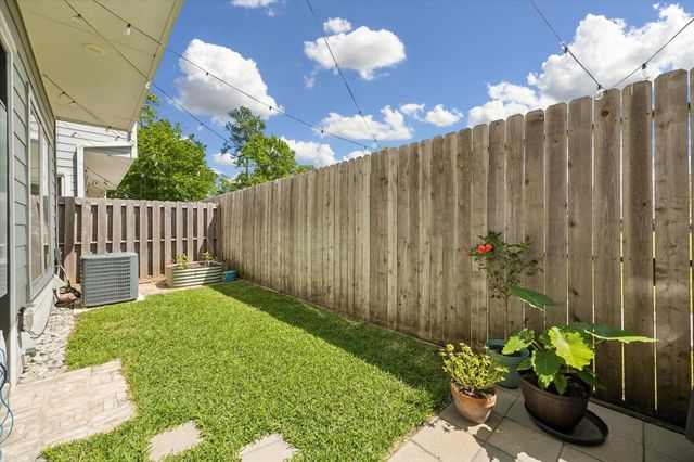 815 Shallow Hollow Drive, Houston, TX 77018