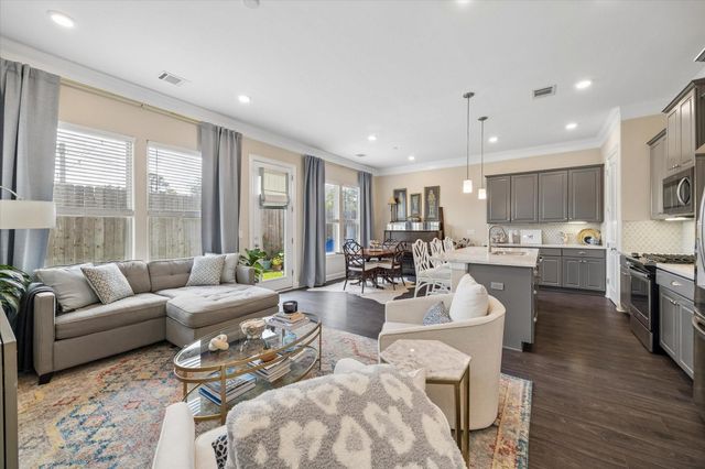 815 Shallow Hollow Drive, Houston, TX 77018