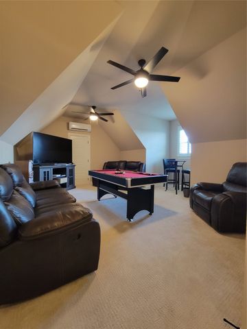 1111 Hayfield Drive, Midlothian, TX 76065