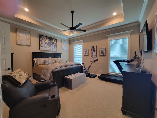 1111 Hayfield Drive, Midlothian, TX 76065