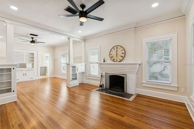 322 11TH AVENUE N, St Petersburg, FL 33701