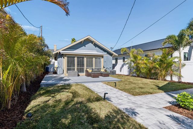 322 11TH AVENUE N, St Petersburg, FL 33701