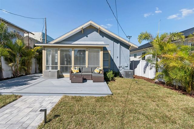 322 11TH AVENUE N, St Petersburg, FL 33701