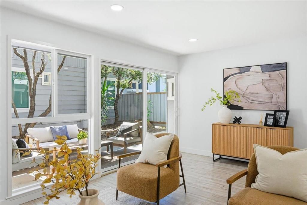 Image 13 of property listing at 453 N Rengstorff Avenue 19, Mountain View, CA 94043