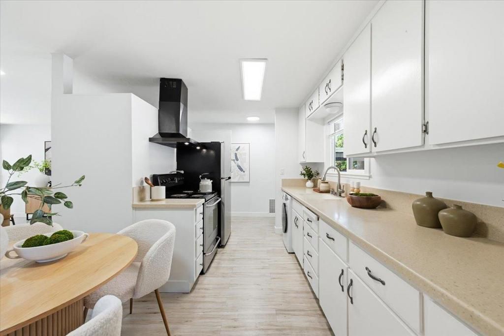 Image 18 of property listing at 453 N Rengstorff Avenue 19, Mountain View, CA 94043