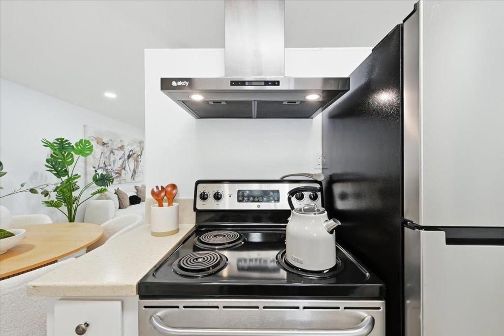 Image 22 of property listing at 453 N Rengstorff Avenue 19, Mountain View, CA 94043