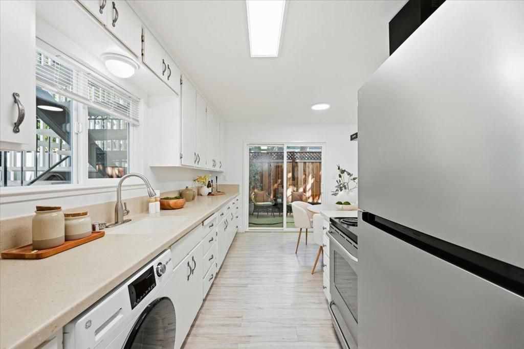 Image 24 of property listing at 453 N Rengstorff Avenue 19, Mountain View, CA 94043