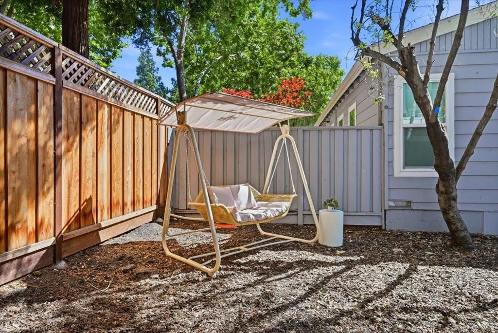 Image 46 of property listing at 453 N Rengstorff Avenue 19, Mountain View, CA 94043