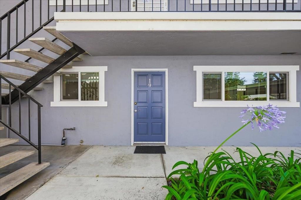 Image 49 of property listing at 453 N Rengstorff Avenue 19, Mountain View, CA 94043