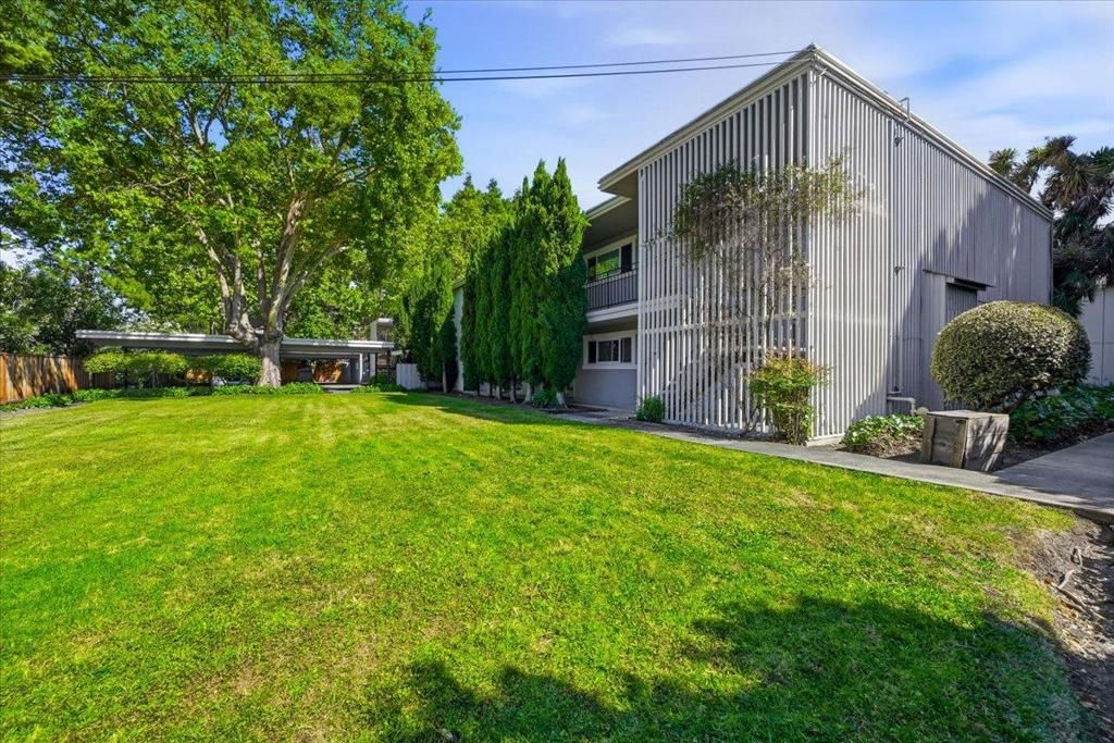 Image 51 of property listing at 453 N Rengstorff Avenue 19, Mountain View, CA 94043