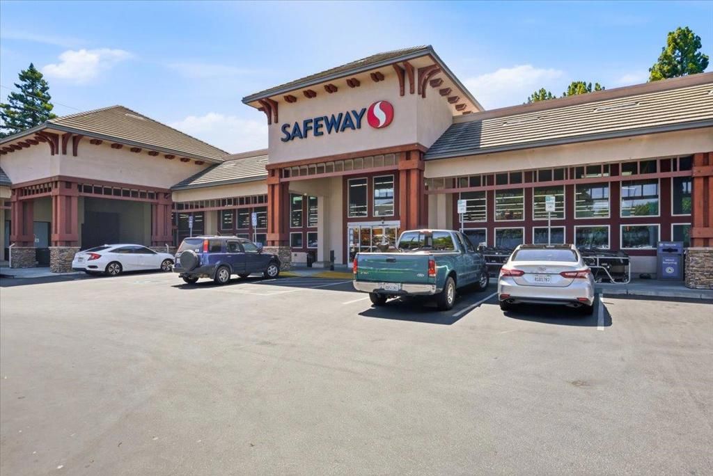 Image 54 of property listing at 453 N Rengstorff Avenue 19, Mountain View, CA 94043
