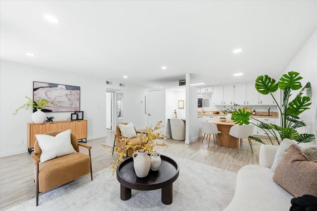 Image 7 of property listing at 453 N Rengstorff Avenue 19, Mountain View, CA 94043