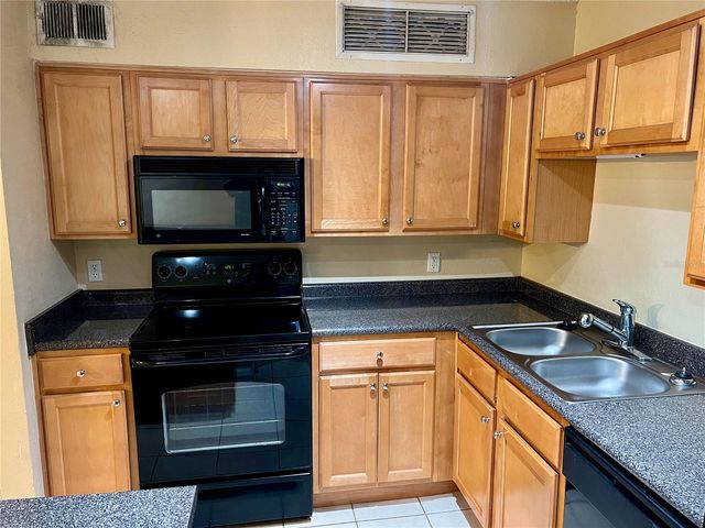 375 LAKE ONTARIO COURT 203, Altamonte Springs, FL 32701