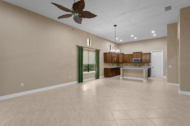 8220 DUNHAM STATION DRIVE, Tampa, FL 33647