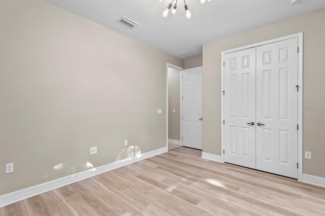 8220 DUNHAM STATION DRIVE, Tampa, FL 33647